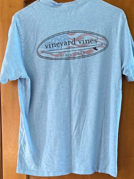 Vineyard Vines Other - Vineyard Vines Surfboard Graphic Pocket Tee Shirt Small Blue